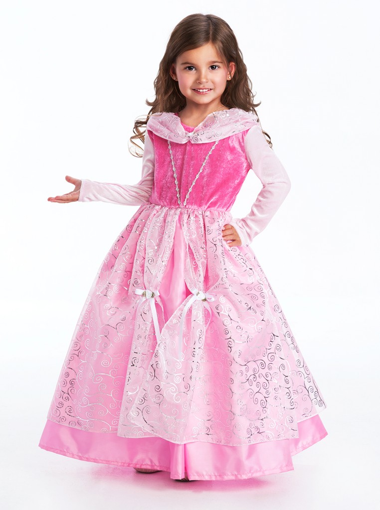 sleeping beauty deluxe doll set